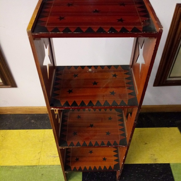 Display Case - Picture 2 of 4